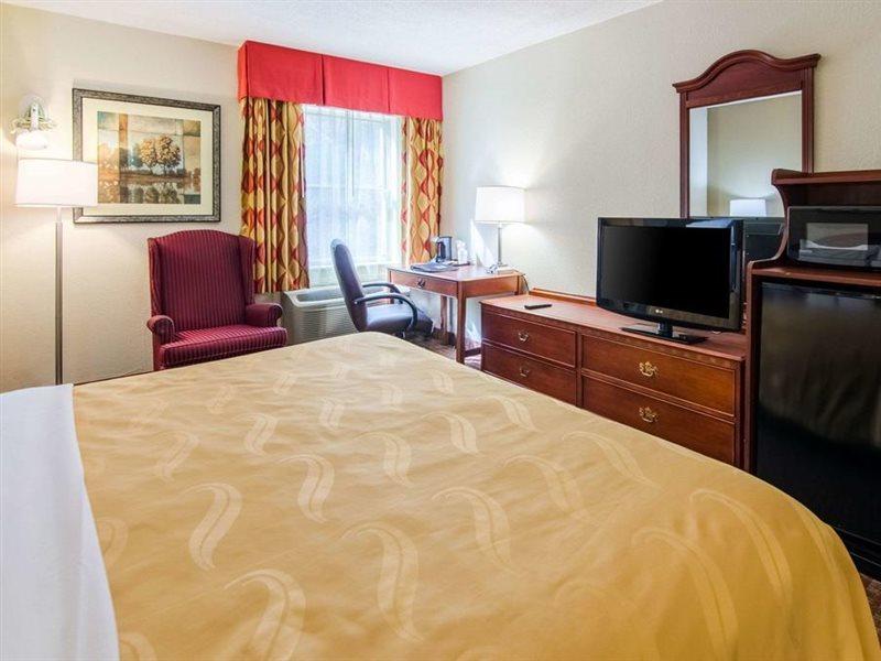 Quality Inn & Suites Lexington Near I-64 And I-81 Timber Ridge Dış mekan fotoğraf
