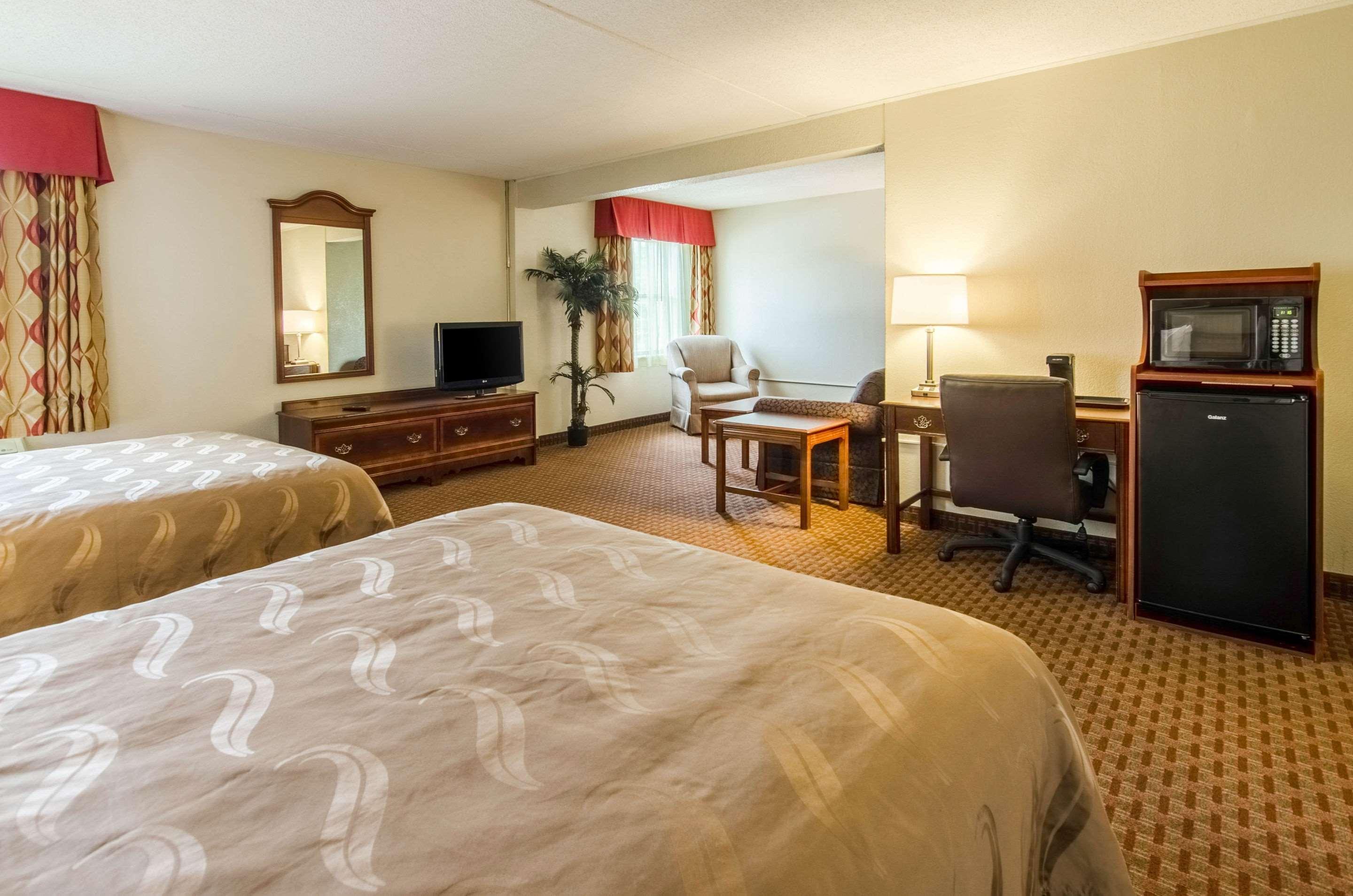 Quality Inn & Suites Lexington Near I-64 And I-81 Timber Ridge Dış mekan fotoğraf