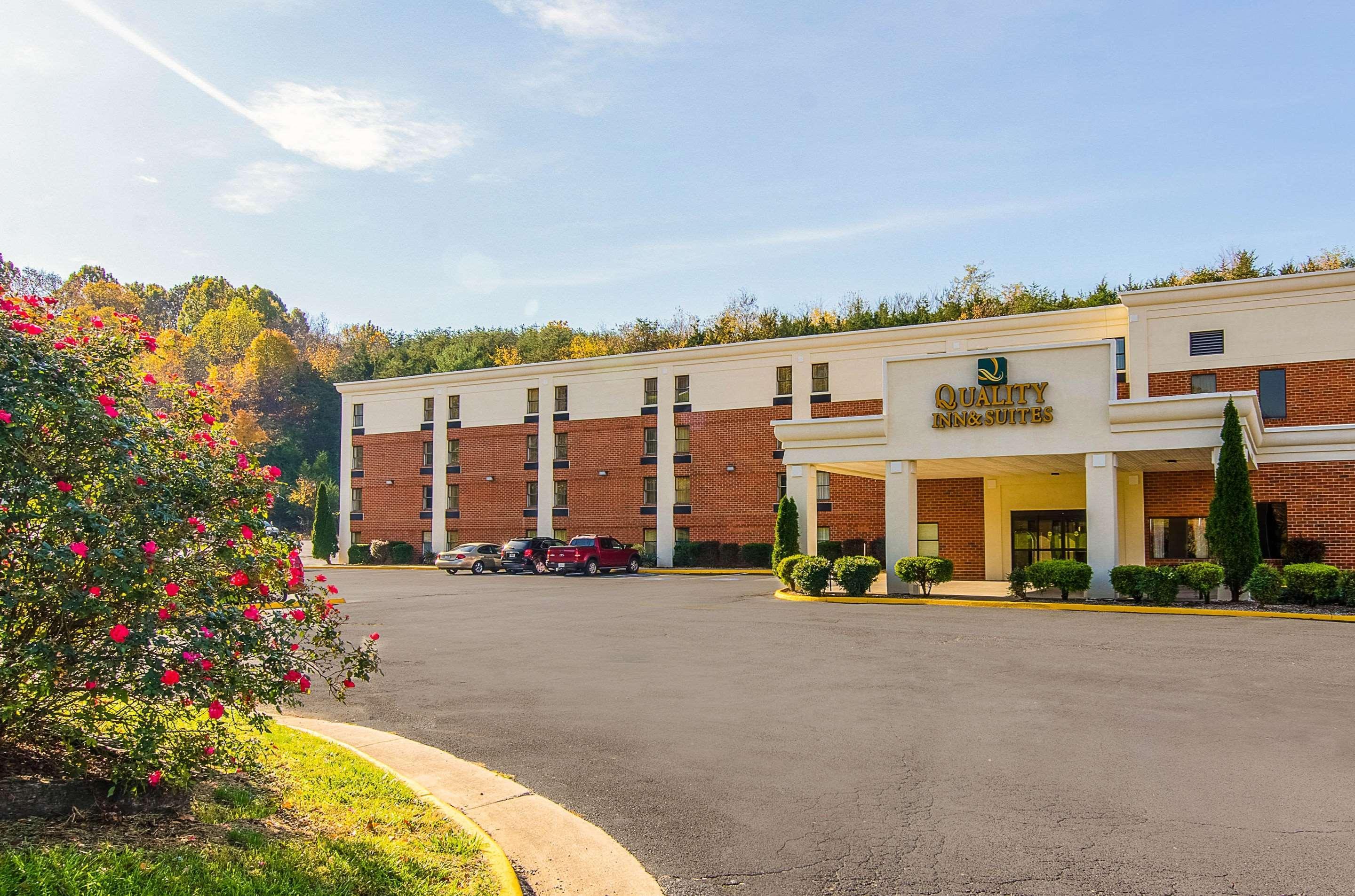 Quality Inn & Suites Lexington Near I-64 And I-81 Timber Ridge Dış mekan fotoğraf