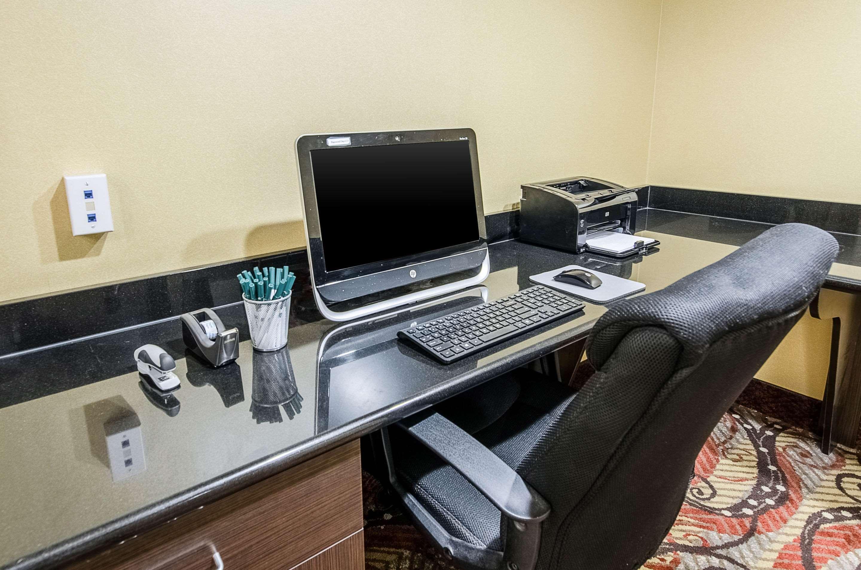Quality Inn & Suites Lexington Near I-64 And I-81 Timber Ridge Dış mekan fotoğraf