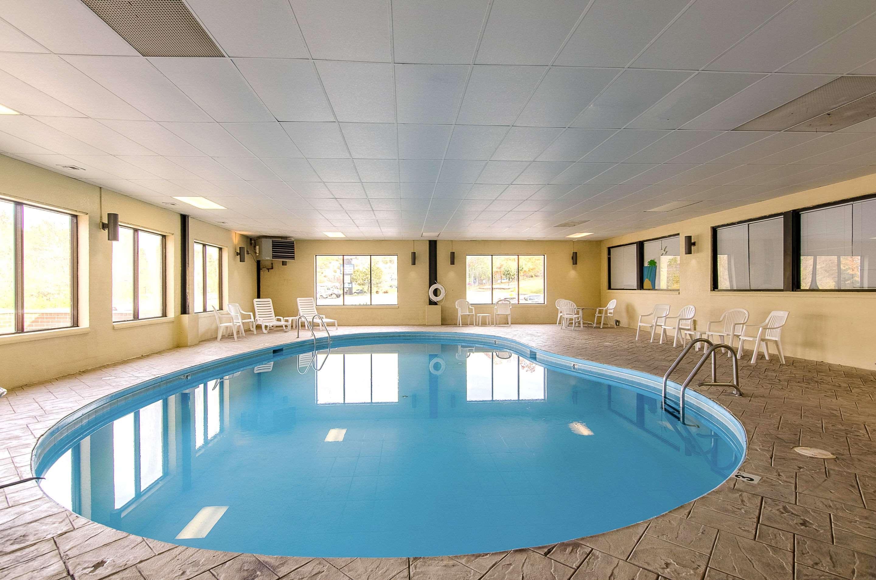 Quality Inn & Suites Lexington Near I-64 And I-81 Timber Ridge Dış mekan fotoğraf