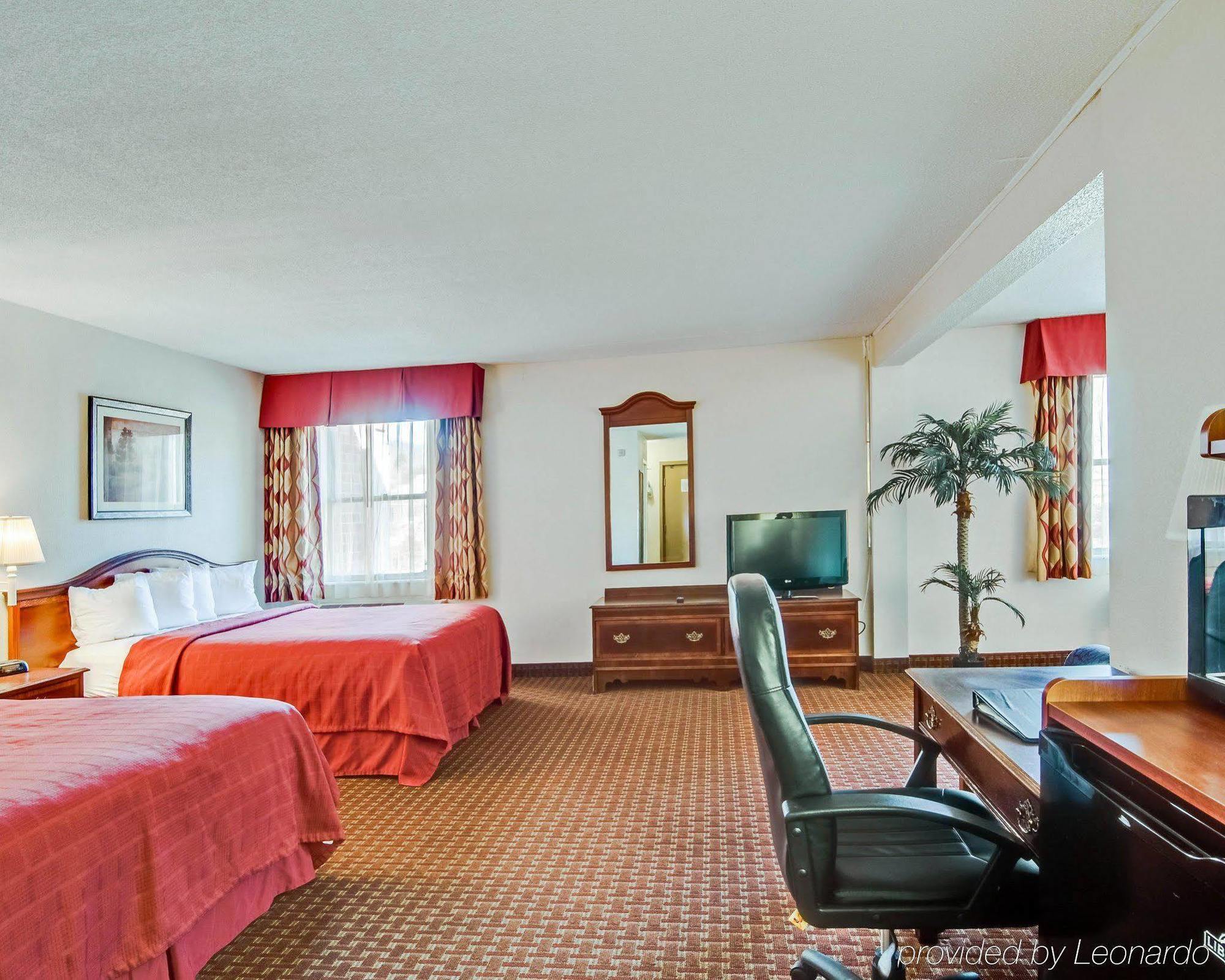Quality Inn & Suites Lexington Near I-64 And I-81 Timber Ridge Dış mekan fotoğraf