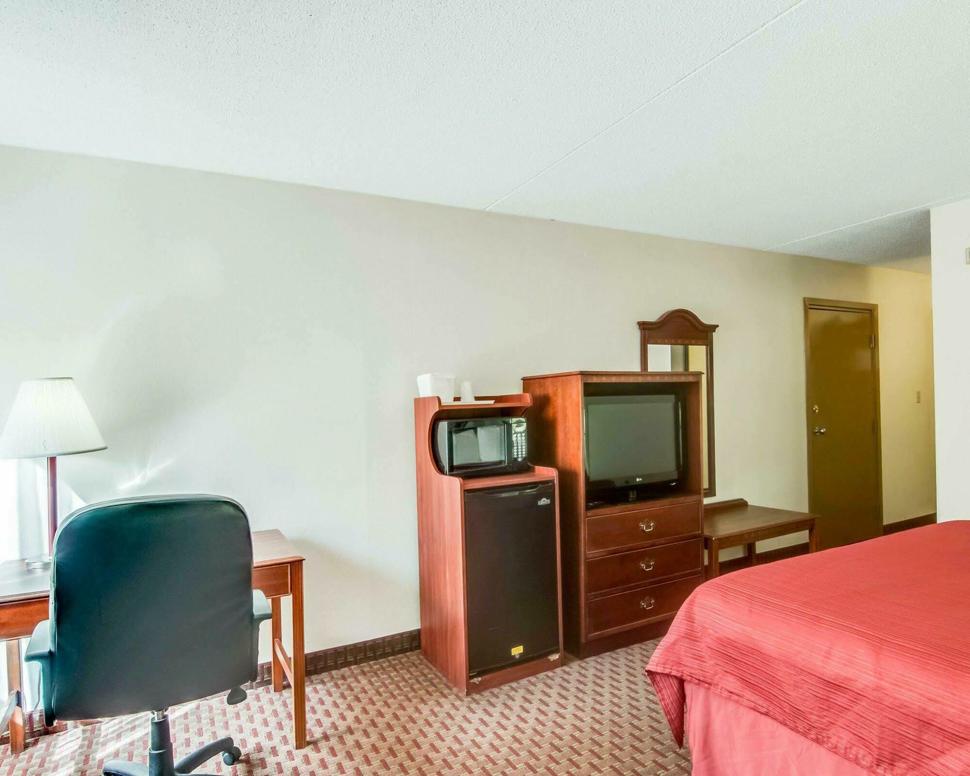 Quality Inn & Suites Lexington Near I-64 And I-81 Timber Ridge Dış mekan fotoğraf