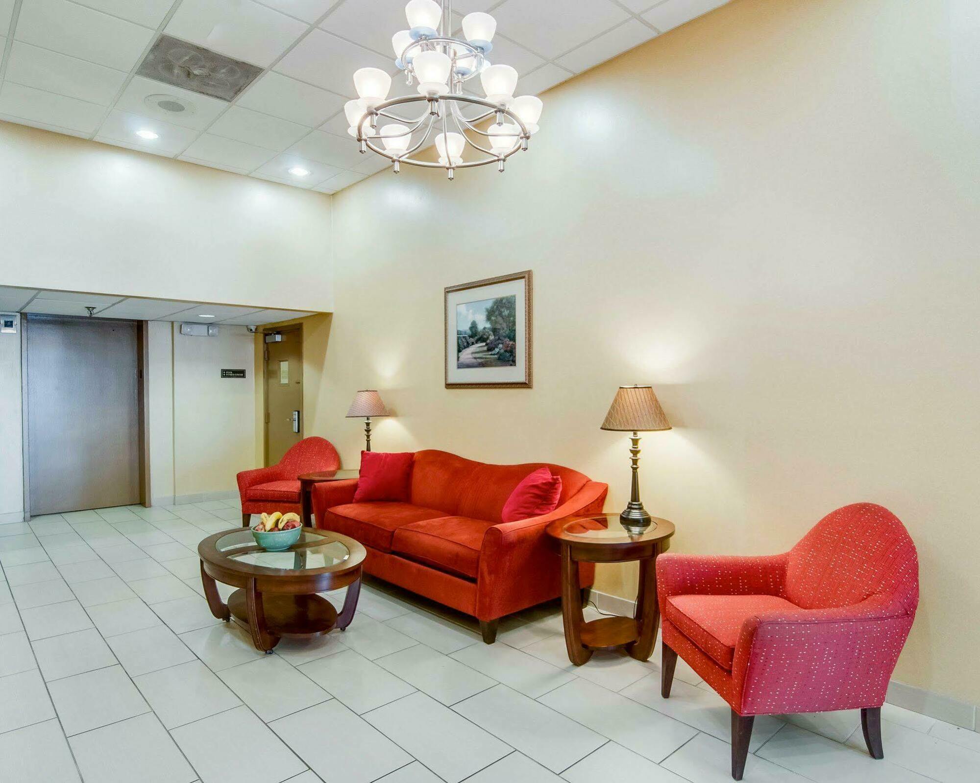 Quality Inn & Suites Lexington Near I-64 And I-81 Timber Ridge Dış mekan fotoğraf